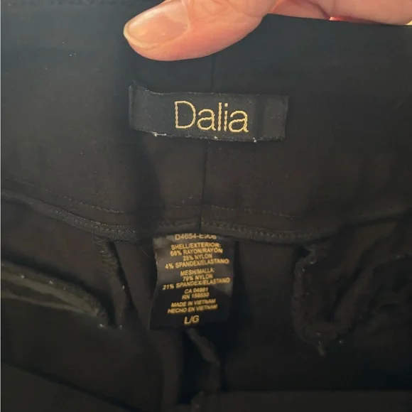 3/$20 Dalia Black Cropped Women's Pants - Picture 3 of 4
